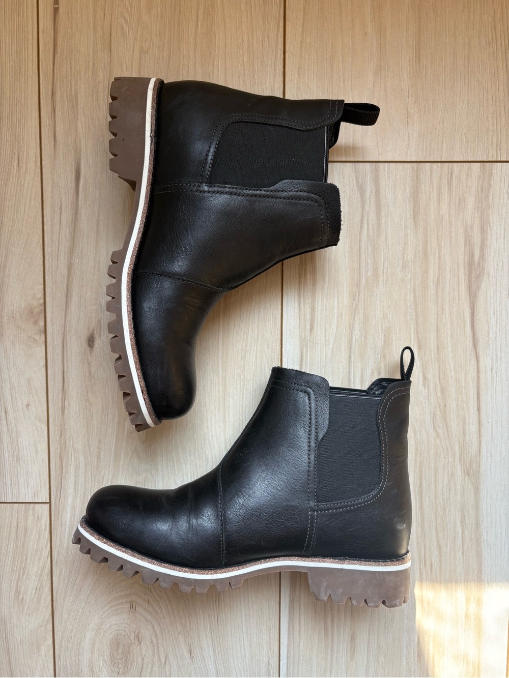 Chaco Chelsea Boots Womens 7.5 Black Waterproof Leather Lug Sole Ankle Boot - Picture 4 of 7